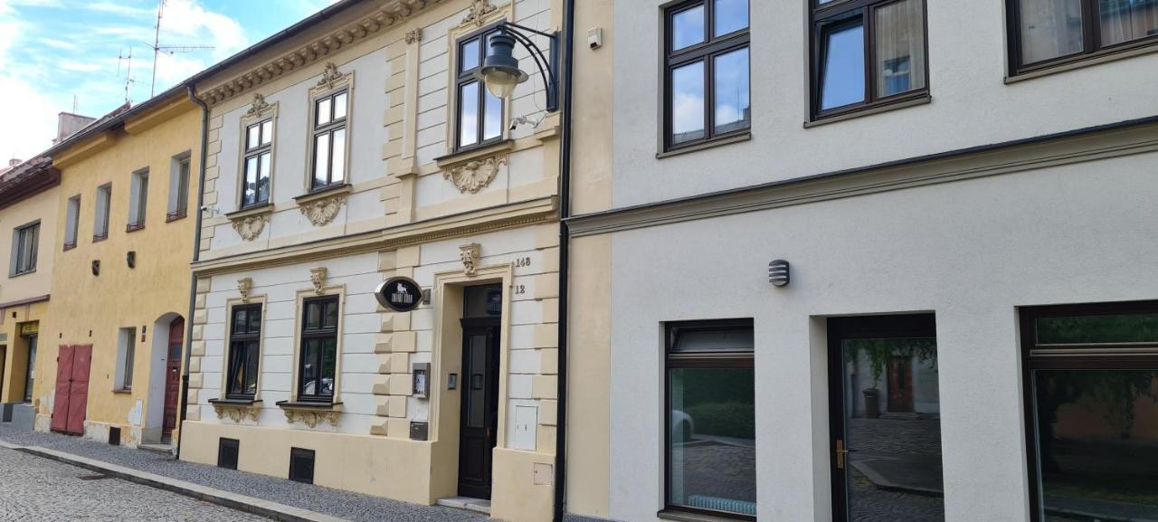 The Gusto Apartman Хомутов Екстер'єр фото