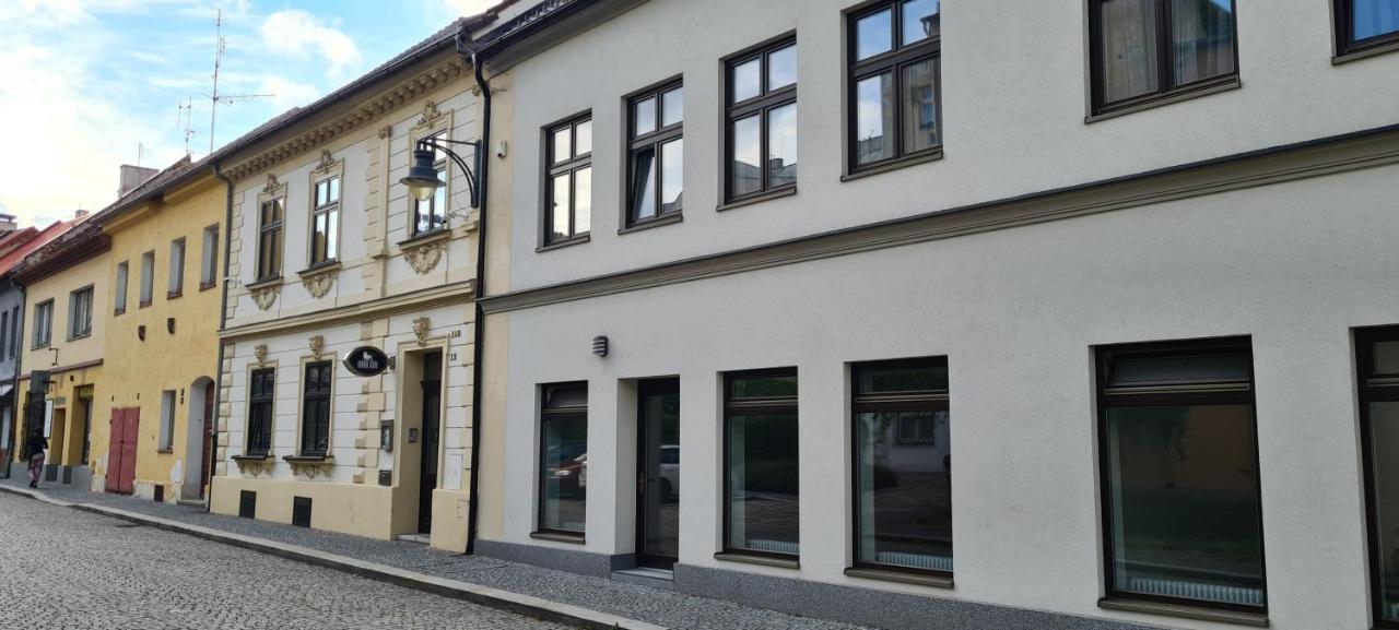 The Gusto Apartman Хомутов Екстер'єр фото
