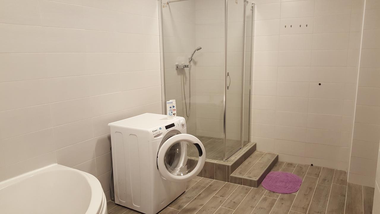 The Gusto Apartman Хомутов Екстер'єр фото