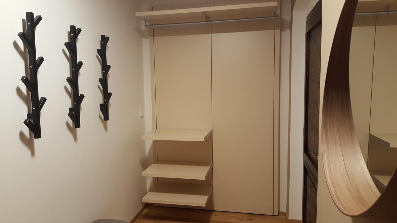 The Gusto Apartman Хомутов Екстер'єр фото